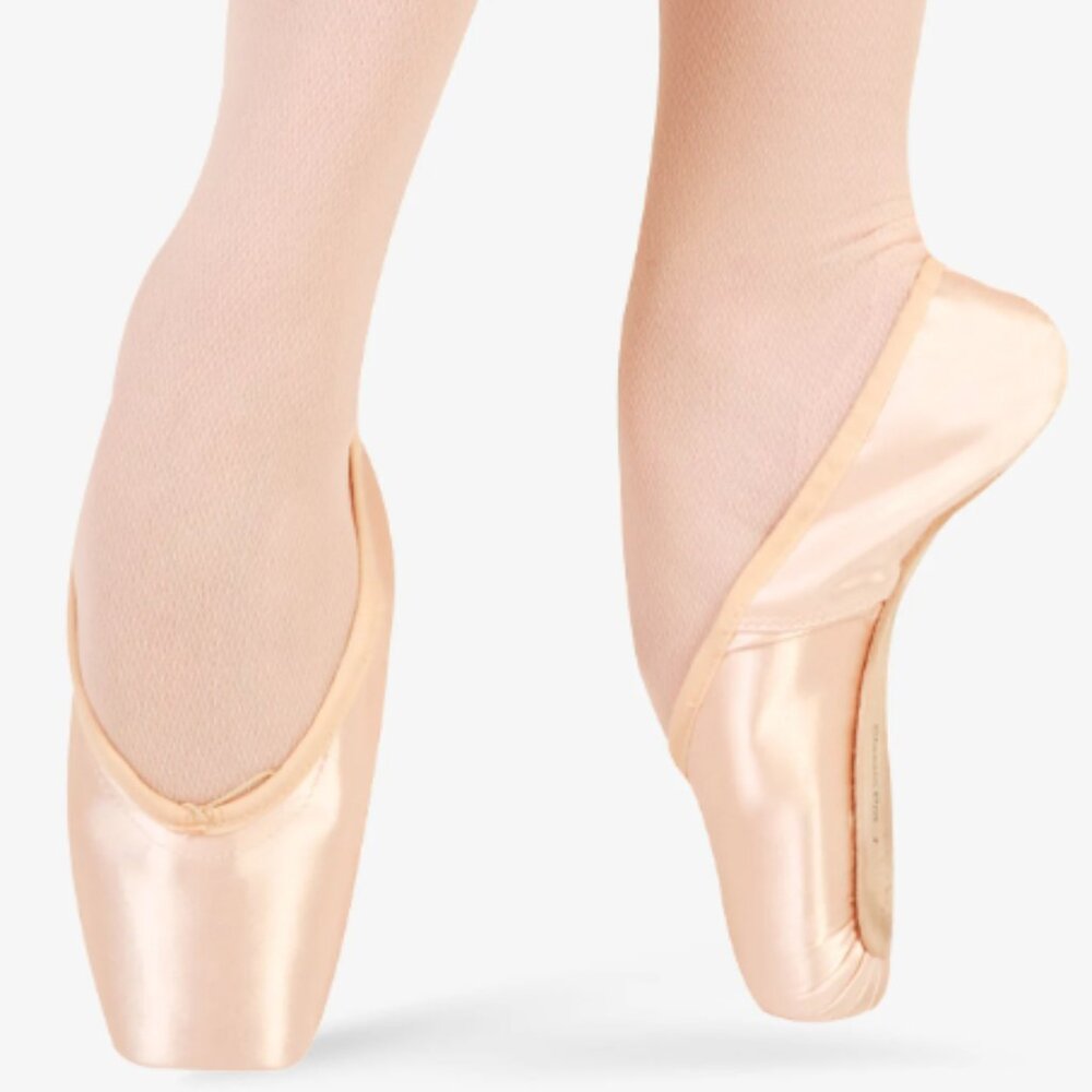 NEW - Freed of London Classic Pro 90 pointe shoes - size 7 XX maker R